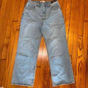 Abercrombie & Fitch
The 90s Relaxed Jean
High Rise - Curve Love